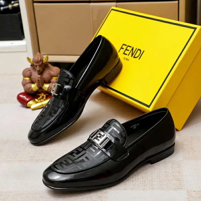 fendi cuir chaussures pour homme s_120a66b3